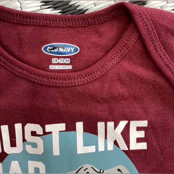 Old Navy NWOT 18-24 Months Baby Onesies - Picture 6 of 6